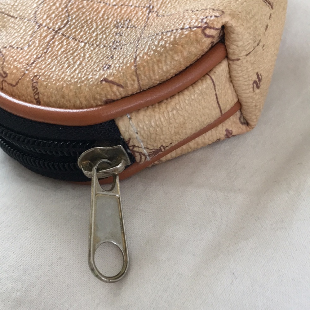 Coin Purse - Picture 4 of 7